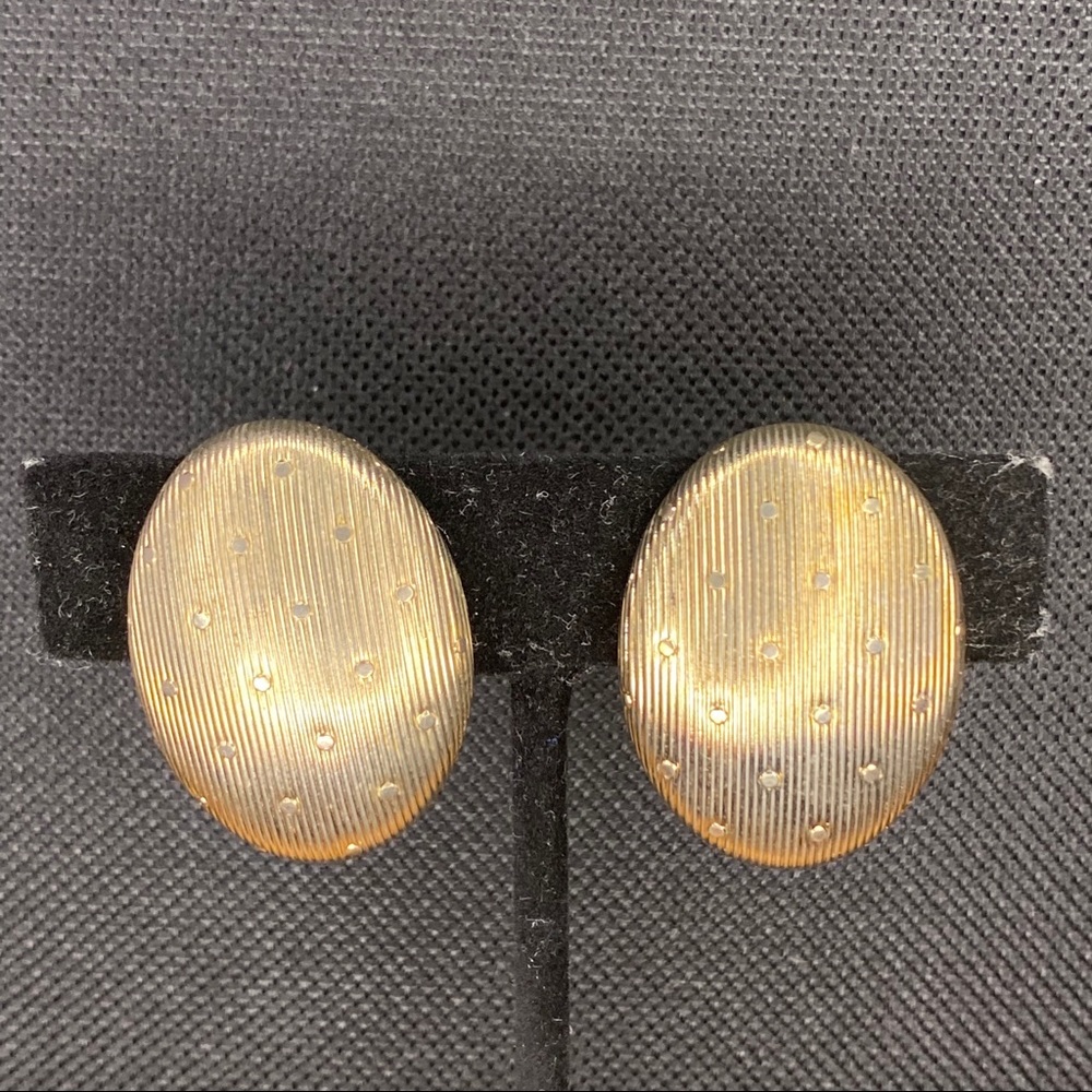 Vintage Lined & Dotted Silver Clip On Earrings